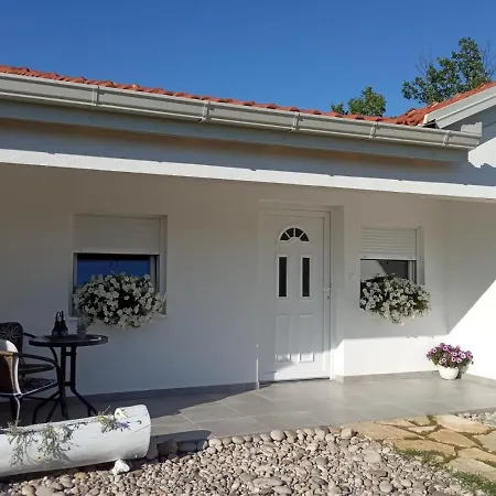 Kristalni Slap Kravice בית נופש ליובוסקי